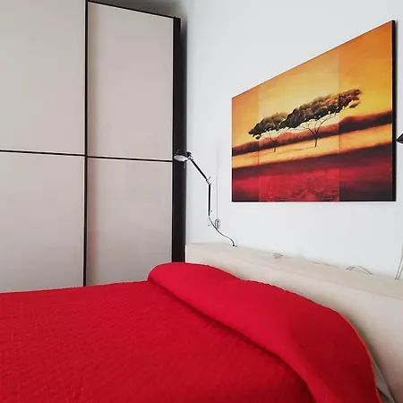 Hébergement de vacances Casa Ellie - Con Giardino E Posto Auto Privati