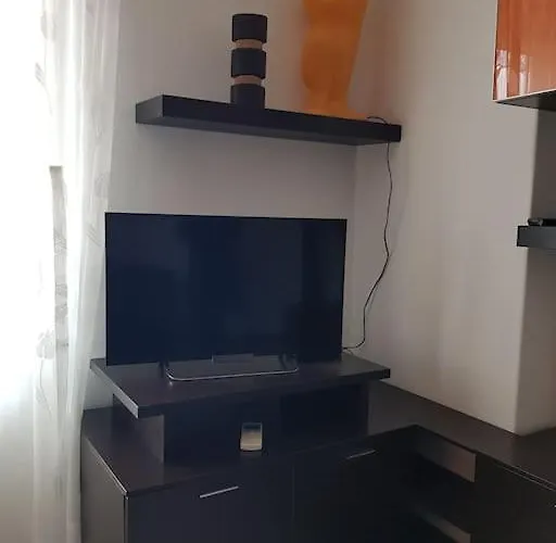 Casa Ellie - Con Giardino E Posto Auto Privati גראדו