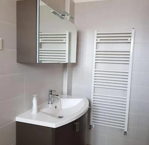 Casa Ellie - Con Giardino E Posto Auto Privati غرادو